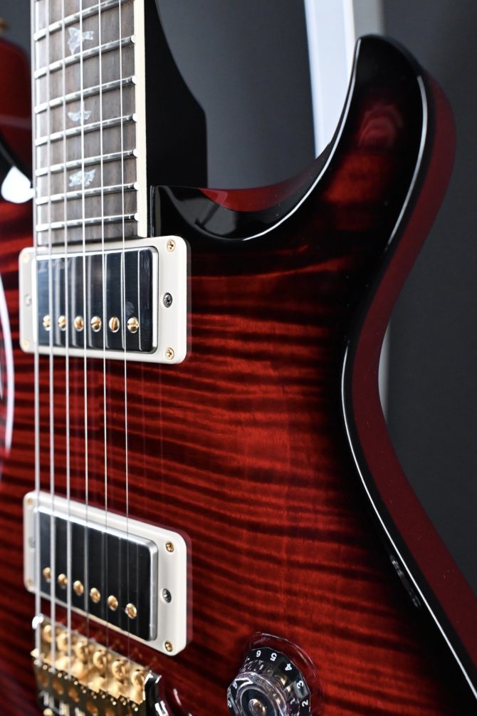 PRS McCarty Tremolo 10-Top Red Tiger w/ Metallic Back #237