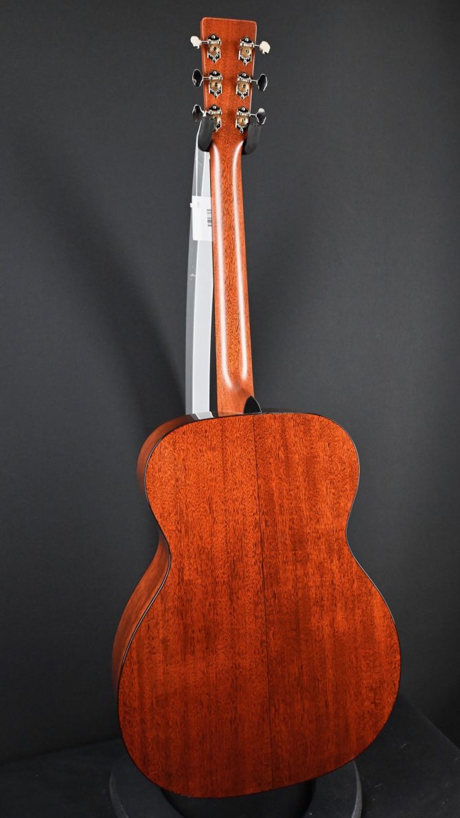 Martin 000-18 Orchestra Model Acoustic #670