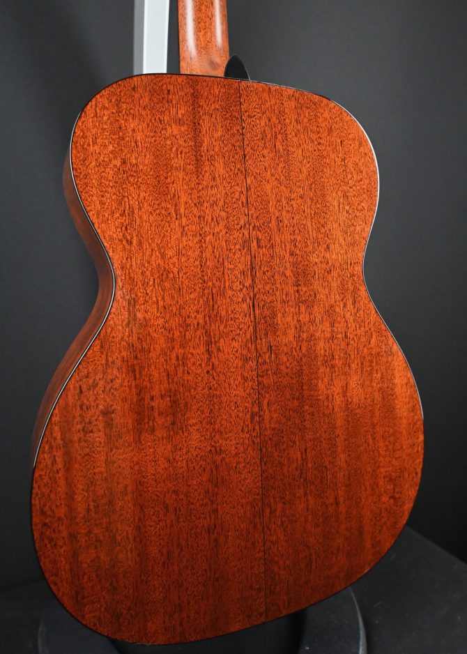 Martin 000-18 Orchestra Model Acoustic #670