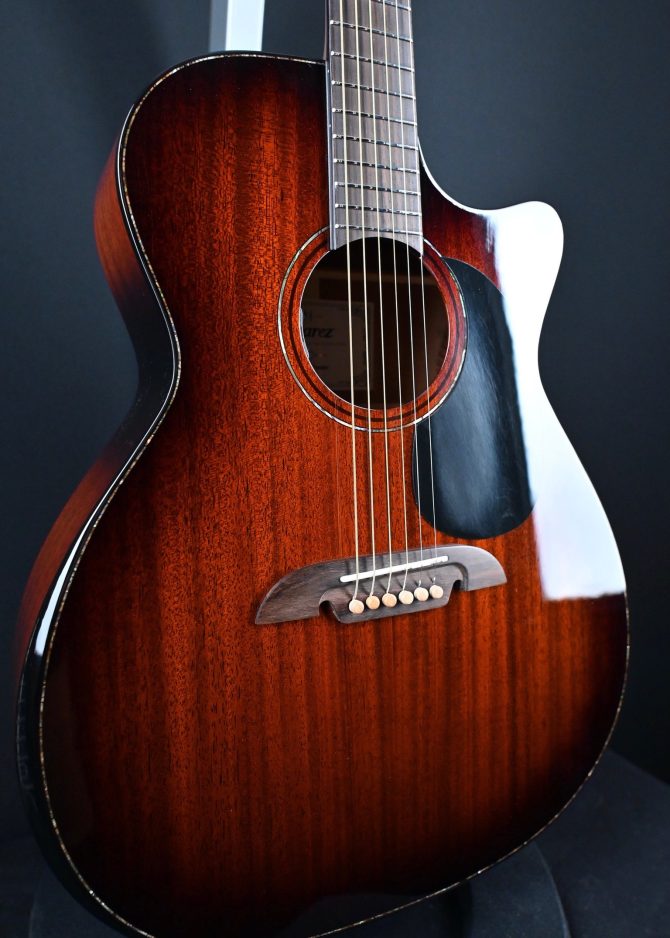 Alvarez MG66ce Custom Shadowburst Masterworks Grand Auditorium 2023