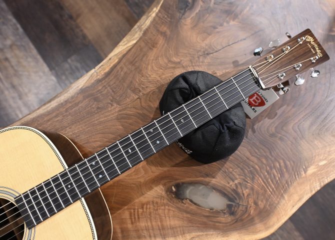 Martin Standard Series HD-28 Natural #865