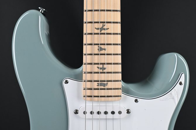 PRS SE Silver Sky Maple Stone Blue #428