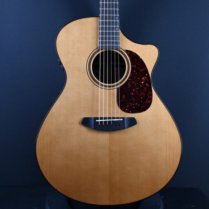 Breedlove Performer Pro Concerto A-CE 2023