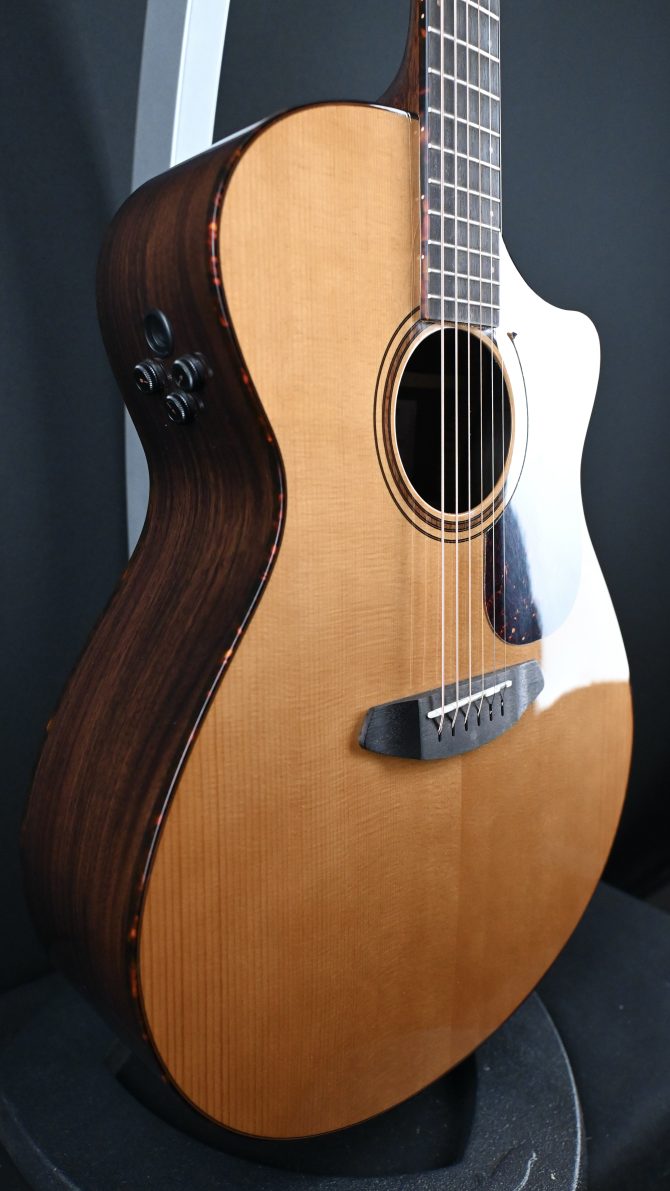 Breedlove Performer Pro Concerto A-CE 2023