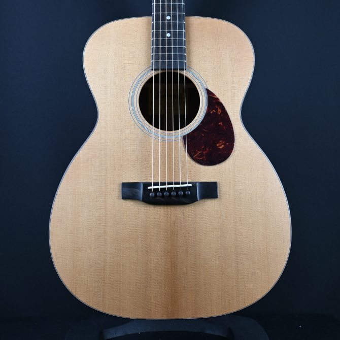 Eastman E1OM Orchestra Model Natural #476