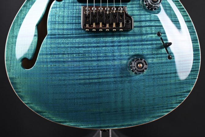 PRS Wood Library Custom 24 Semi-Hollow One-Piece Artist Grade Top Laguna #010