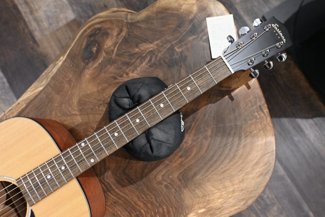 Eastman PCH1-D Dreadnought Natural #677