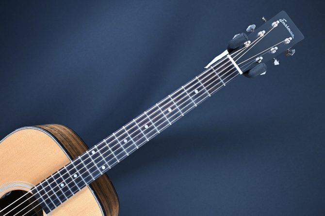 Eastman E3D Deluxe Thermo-Cure Natural Dreadnought #556
