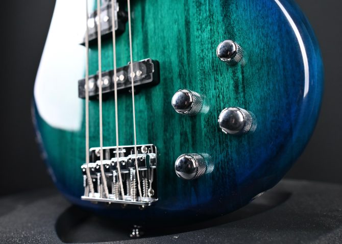 Ibanez GSR200-BMT Blue Moon Burst #495
