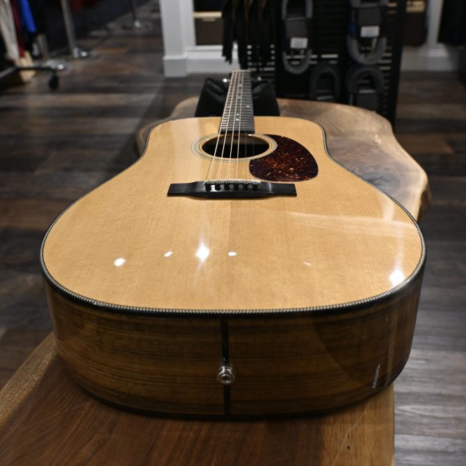 Eastman E3D Deluxe Thermo-Cure Natural Dreadnought #556
