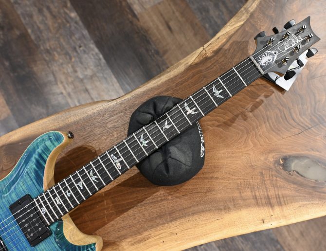 PRS Wood Library Custom 24 Semi-Hollow One-Piece Artist Grade Top Laguna #010