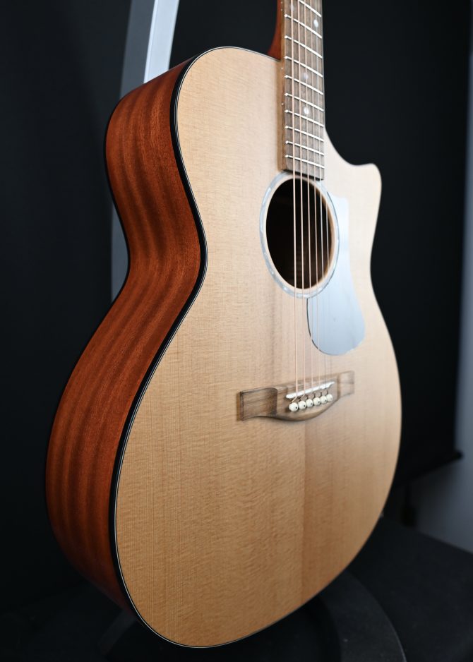 Eastman PCH1-GACE Natural Grand Auditorium #622