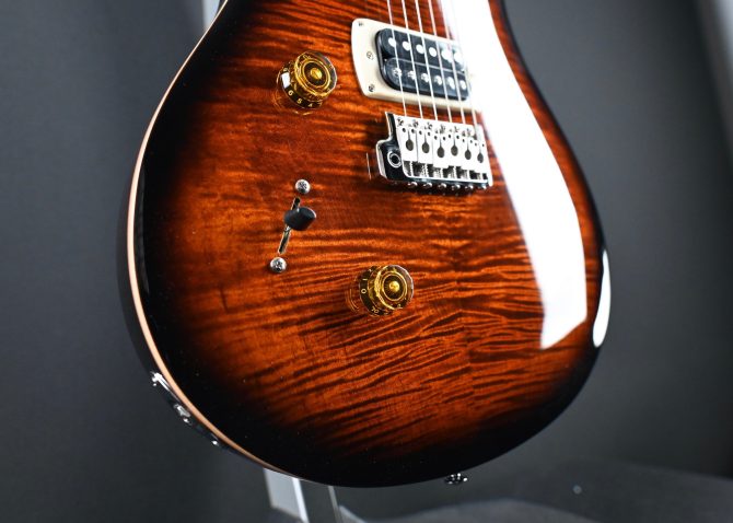 PRS SE Custom 24 "Lefty" Black Gold Sunburst #081