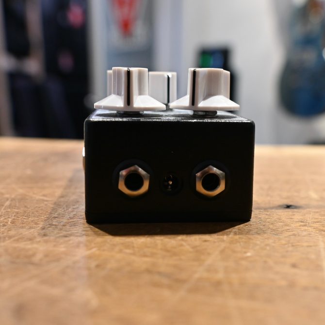 EarthQuaker Devices Easy Listening Stereo Analog Amp Simulator
