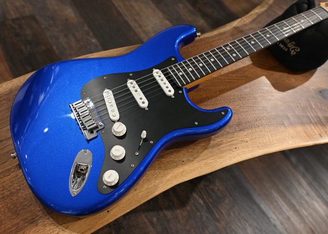Fender American Ultra II Stratocaster Noble Blue 2024