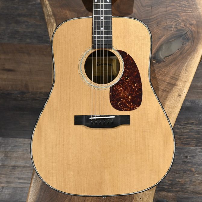 Eastman E3D Deluxe Thermo-Cure Natural Dreadnought #556