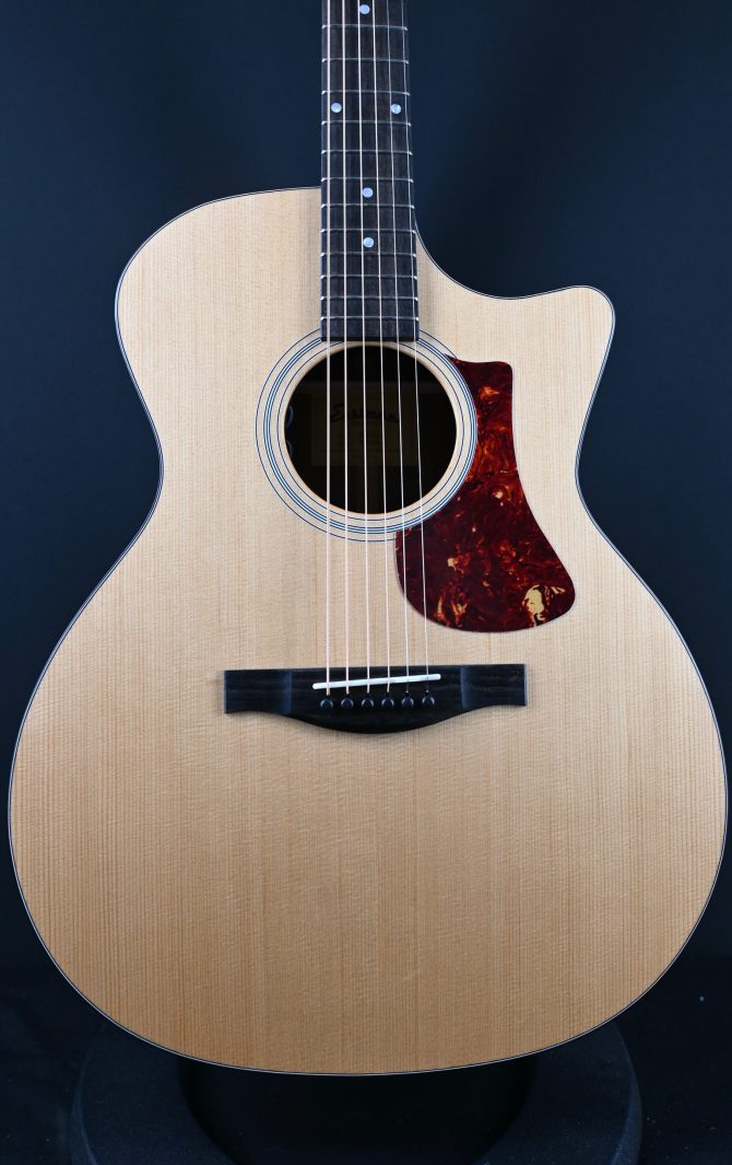 Eastman AC222CE Natural Grand Auditorium #511
