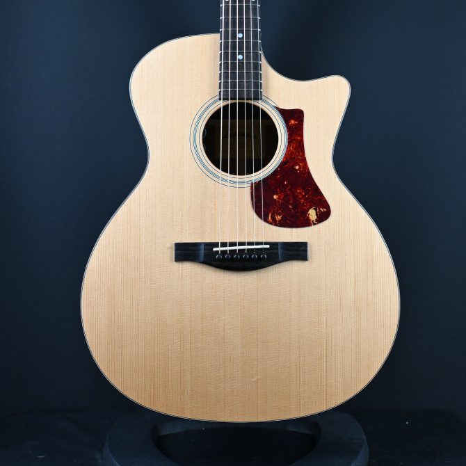 Eastman AC222CE Natural Grand Auditorium #511