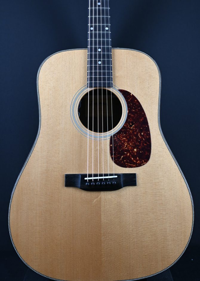 Eastman E3D Deluxe Thermo-Cure Natural Dreadnought #556