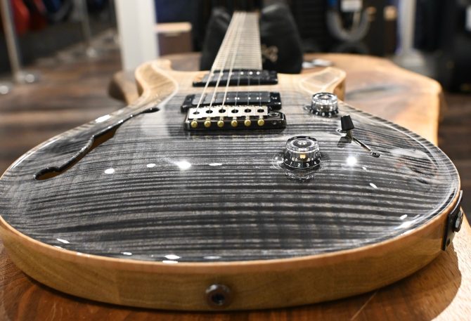 PRS Wood Library Custom 24 Semi-Hollow One-Piece Artist Grade Top Frostbite #013
