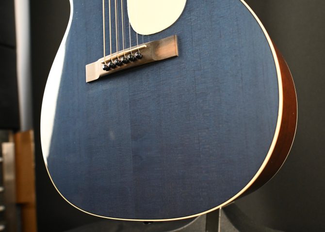 Martin 00L-16E Blue Denim #663