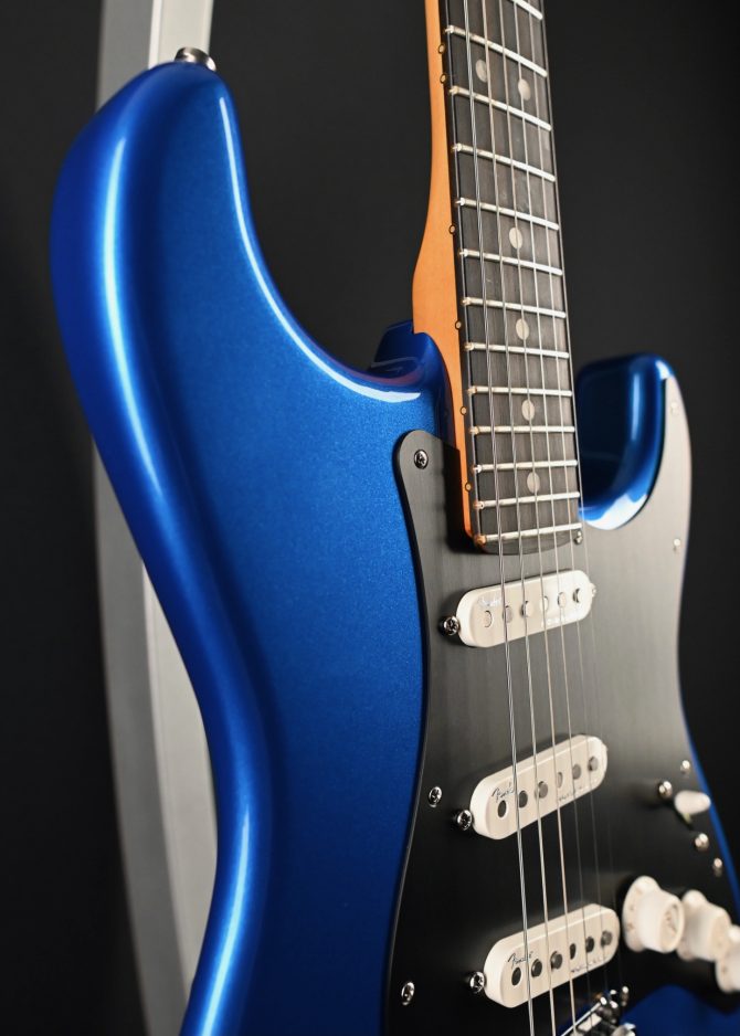 Fender American Ultra II Stratocaster Noble Blue 2024