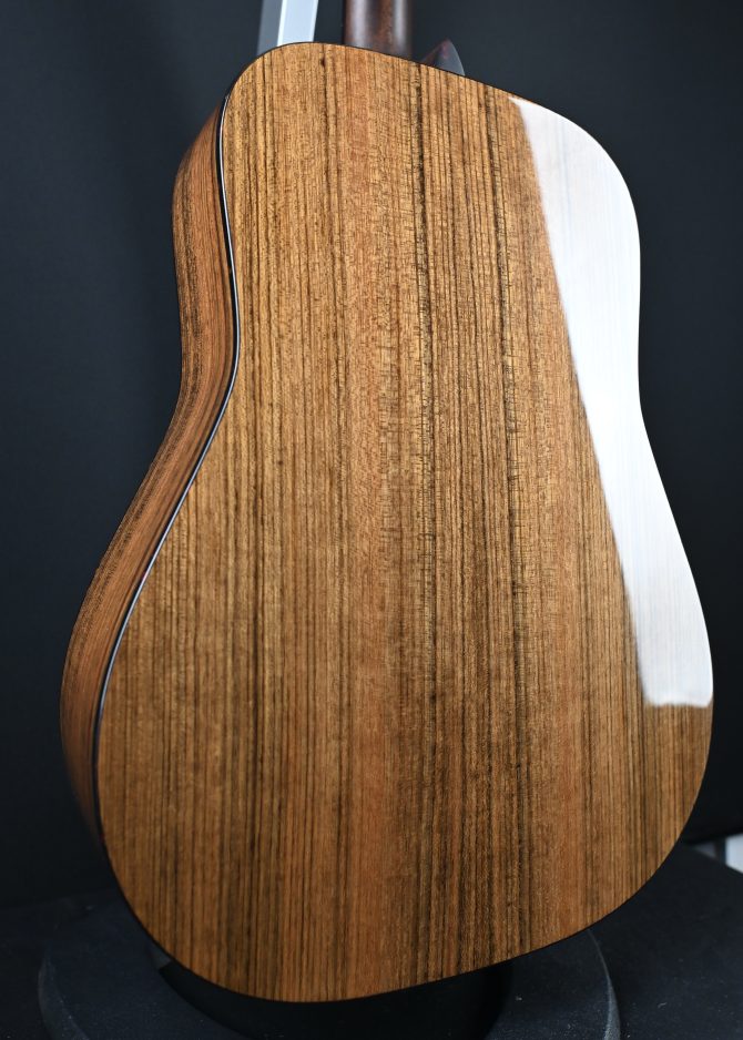 Eastman E3D Deluxe Thermo-Cure Natural Dreadnought #556