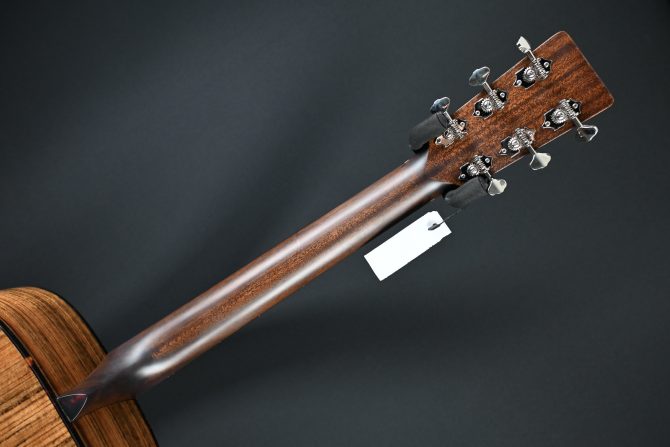 Eastman E3D Deluxe Thermo-Cure Natural Dreadnought #556