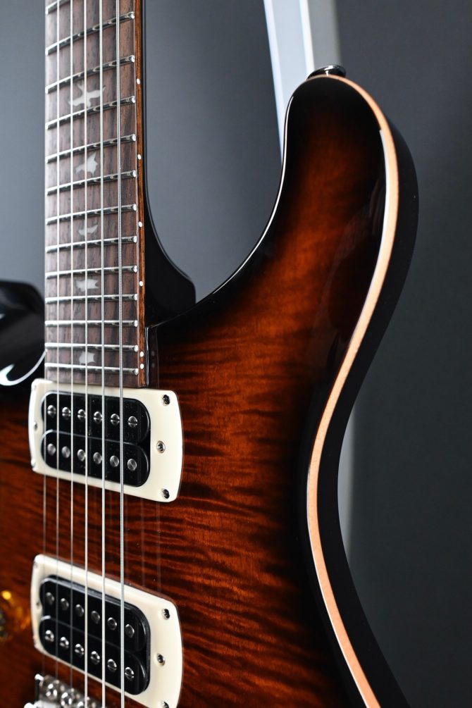 PRS SE Custom 24 "Lefty" Black Gold Sunburst #081