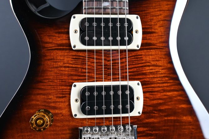 PRS SE Custom 24 "Lefty" Black Gold Sunburst #081