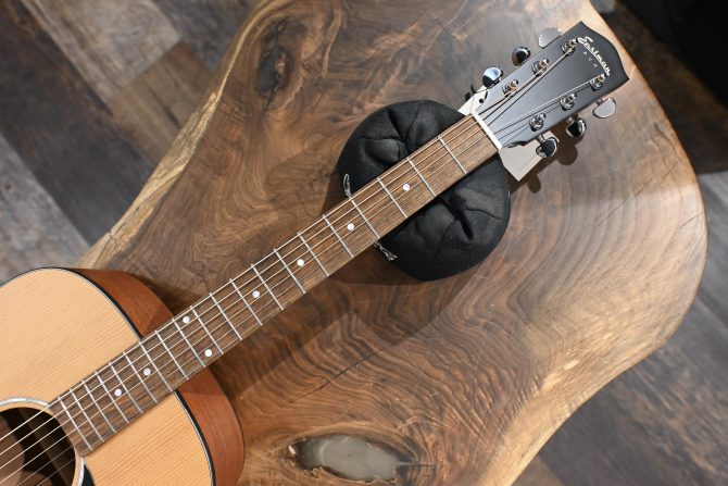 Eastman PCH1-D Dreadnought Natural #678