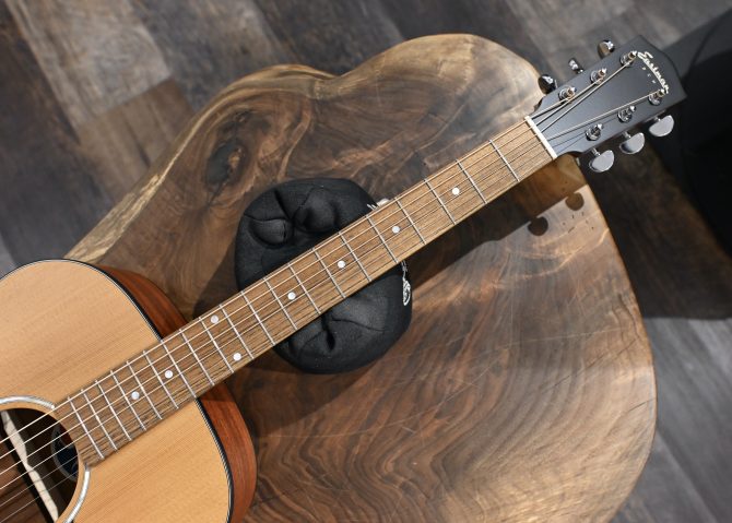 Eastman PCH1-OM Orchestra Model Natural #273