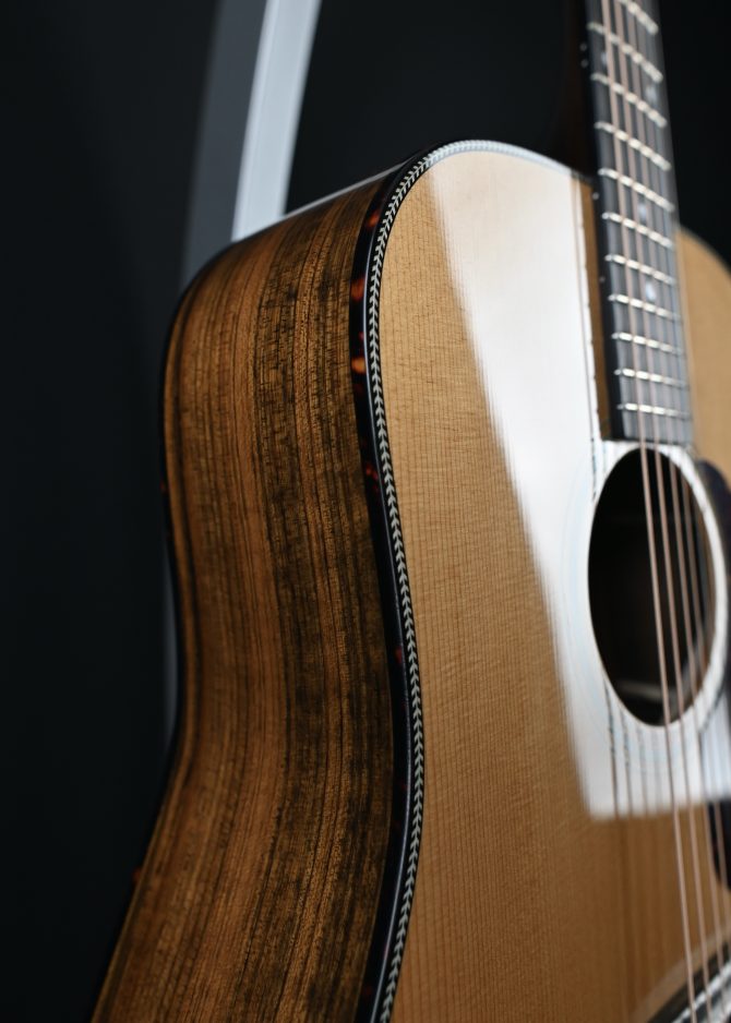 Eastman E3D Deluxe Thermo-Cure Natural Dreadnought #556
