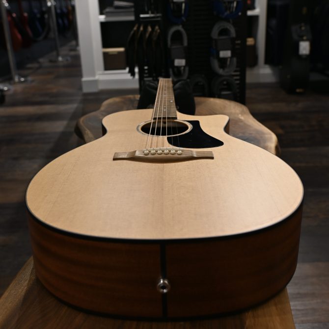 Eastman PCH1-GACE Natural Grand Auditorium #622
