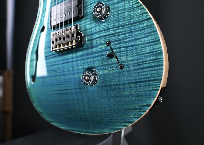 PRS Wood Library Custom 24 Semi-Hollow One-Piece Artist Grade Top Laguna #010