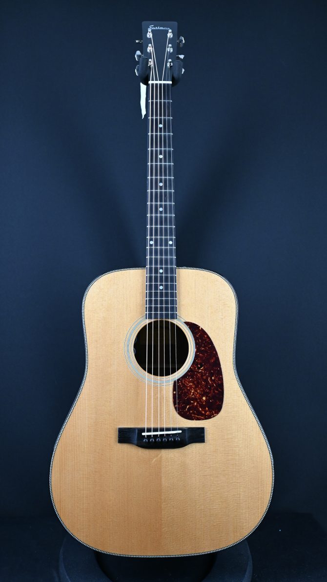 Eastman E3D Deluxe Thermo-Cure Natural Dreadnought #556