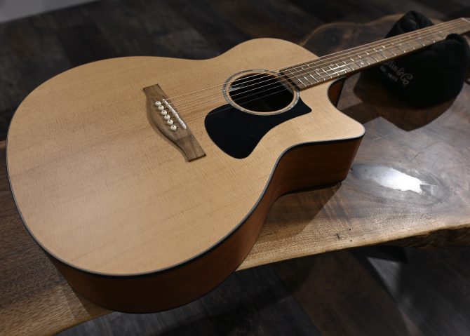 Eastman PCH1-GACE Natural Grand Auditorium #622
