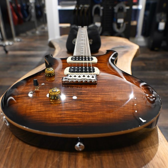 PRS SE Custom 24 "Lefty" Black Gold Sunburst #081