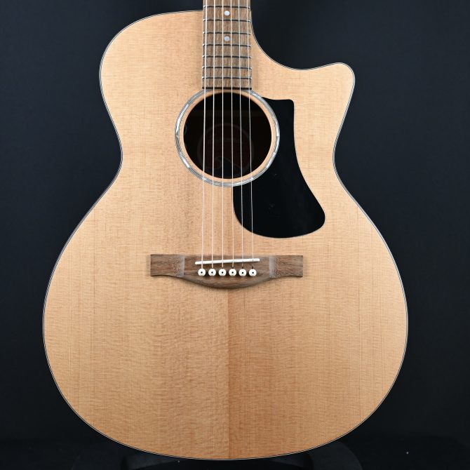 Eastman PCH1-GACE Natural Grand Auditorium #622