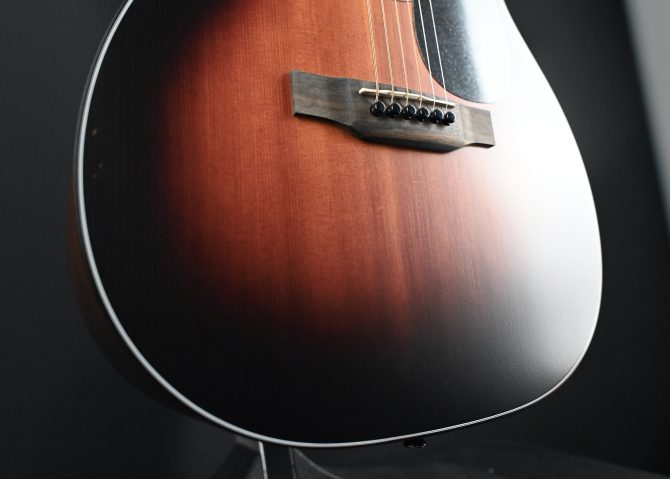 Martin 00-10E Retro Joe Bonamassa