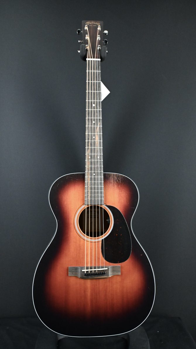 Martin 00-10E Retro Joe Bonamassa