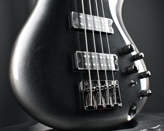 Ibanez SR300E-MGB Midnight Gray Burst #056