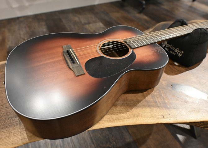 Martin 00-10E Retro Joe Bonamassa